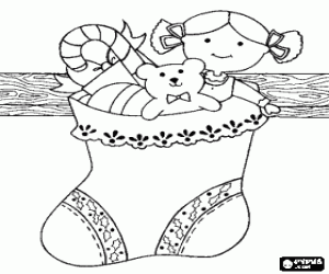 Coloriage Chauessette de No�l accroch�� avec ours en peluche et poup�e