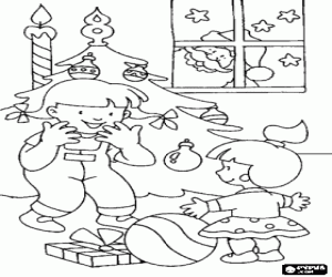 Coloriage Fille � d�couvrir leurs cadeaux sous le sapin de No�l et le P�re No�l � la fen�tre