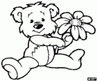 Petit ours avec une fleur