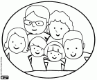 Portrait de famille avec les grands-parents, parents et petits-enfants
