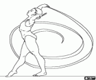 Gymnaste rythmique faire certains mouvements avec le ruban
