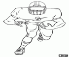 Joueur d'attaque, running back, à courir avec le ballon dans ses mains lors d'un match de football américain