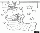Chaussette de Noël accroché avec un chaton à l'intérieur