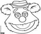 Le visage de l'ours Foozie avec son chapeau. Masque de Foozie