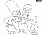 Un portrait de famille des Simpsons. Toute la famille Simpson. Le père Homer, la mère Madge et ses trois enfants, Bart, Lisa et Maggie