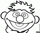 Le visage de Ernie avec un grand sourire, le visage de l’un des deux principaux personnages de Sesame Street